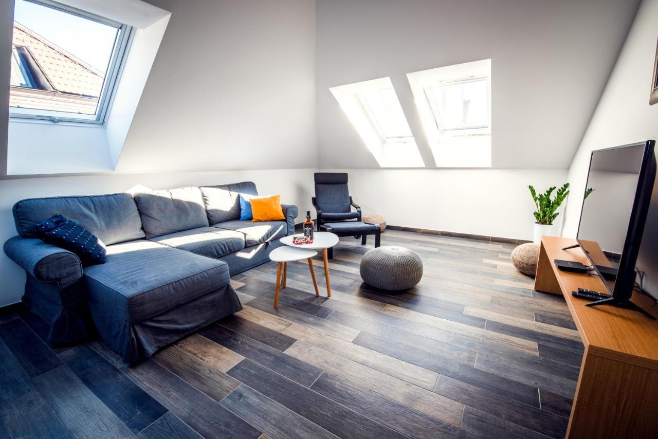 Apartmani Sterija 노비사드 외부 사진