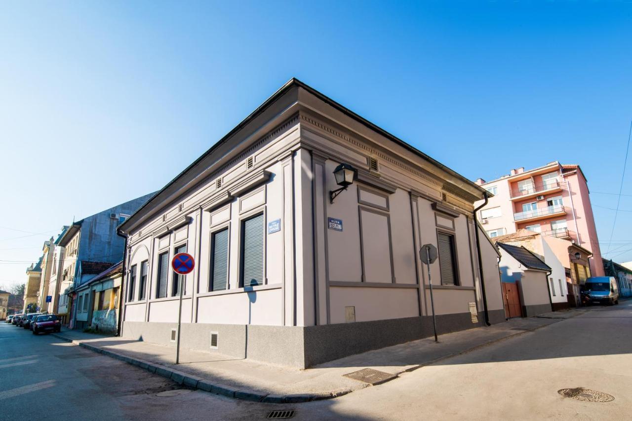 Apartmani Sterija 노비사드 외부 사진