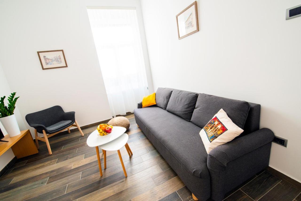Apartmani Sterija 노비사드 외부 사진